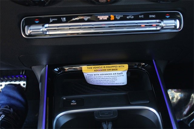 New 2025 Mercedes-Benz GLB 35 AMG 4MATIC image 21