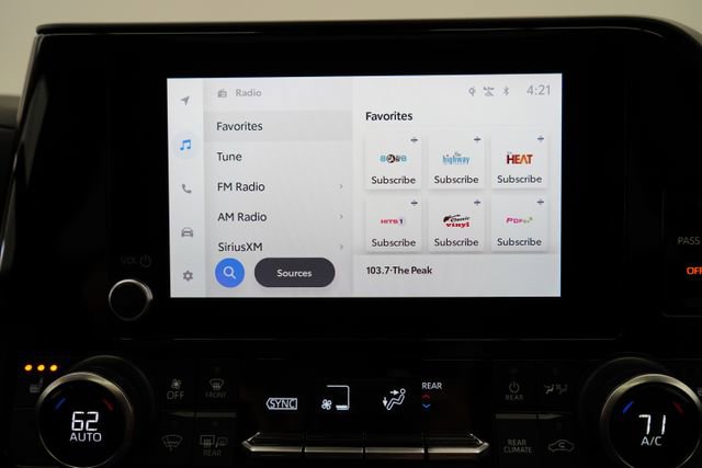 Used 2023 Toyota Highlander XLE image 27