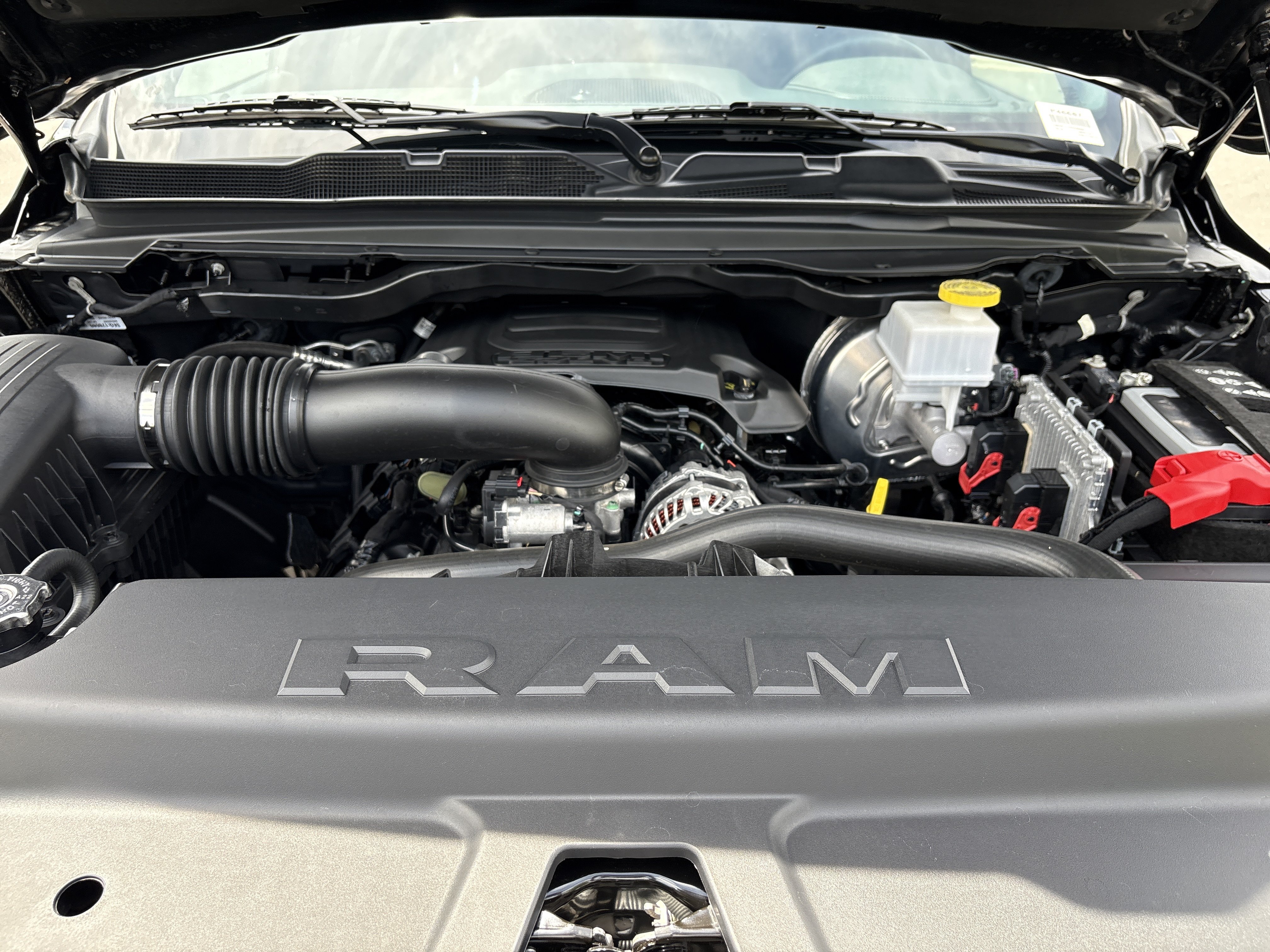 Certified 2022 RAM 1500 Laramie w/ Sport Appearance Package AWD/4WD image 35
