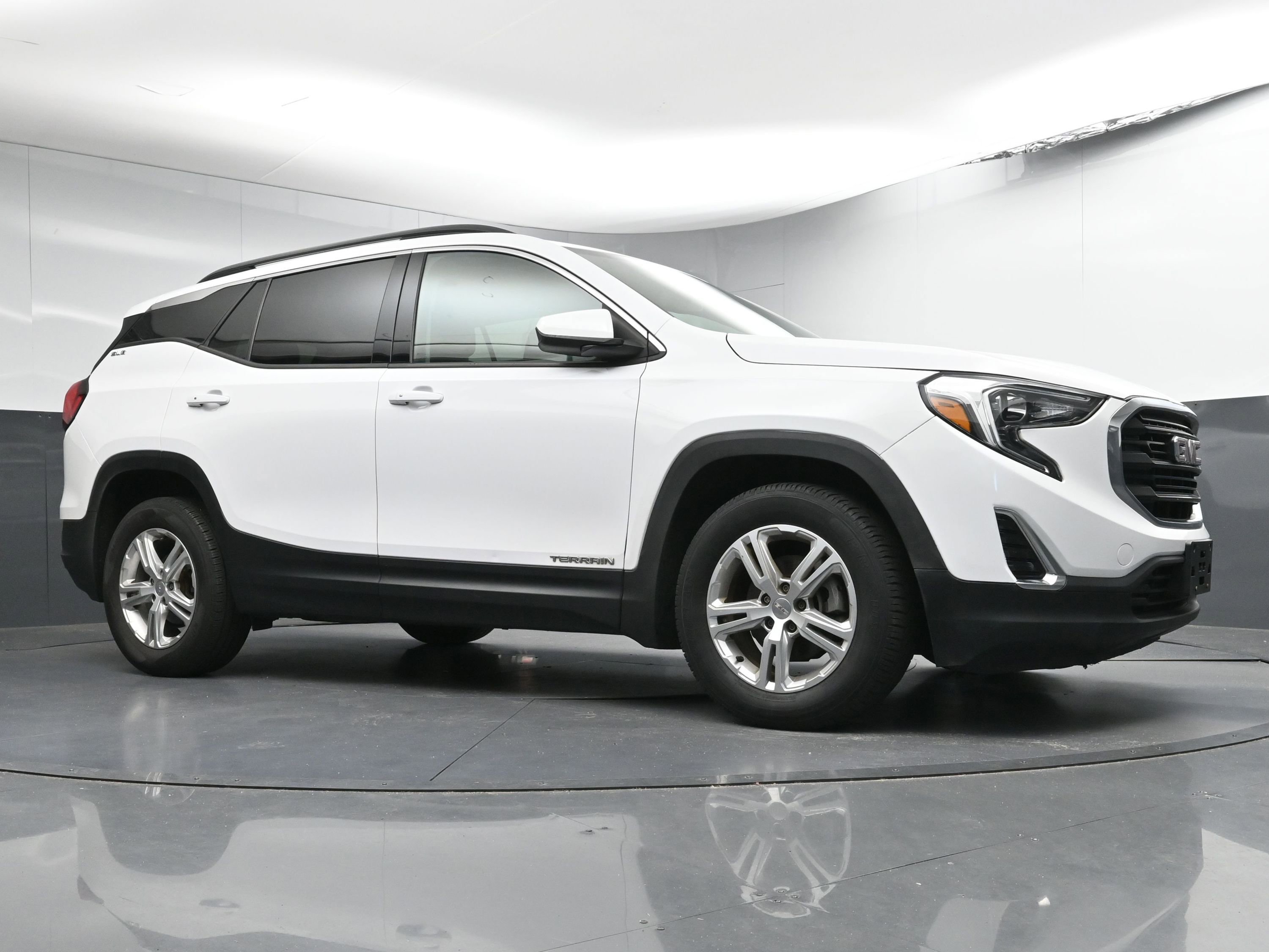Used 2020 GMC Terrain SLE w/ Driver Convenience Package image 25