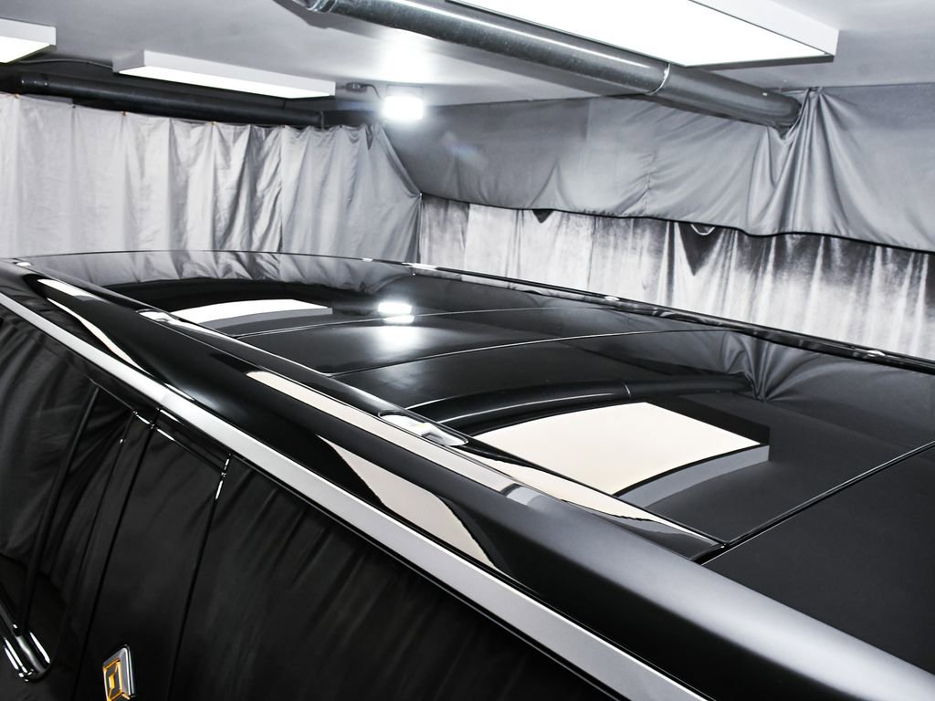 Used 2025 Rivian R1S Adventure image 87