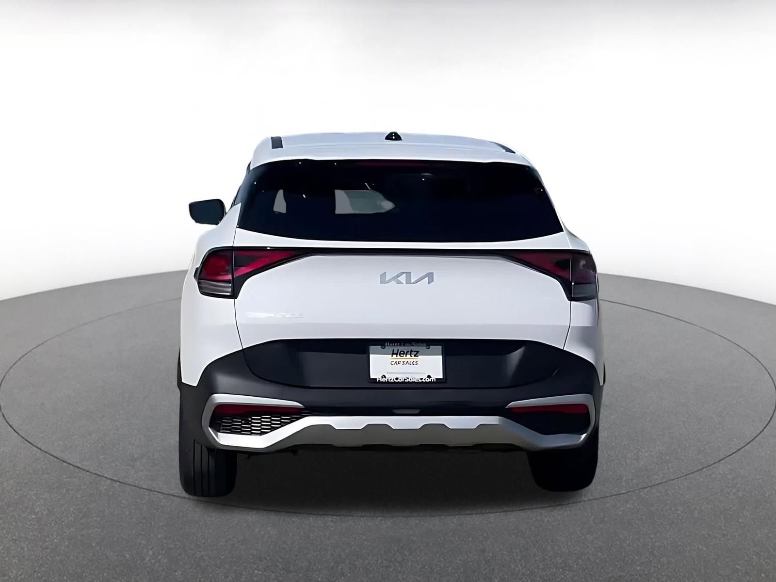 Used 2025 Kia Sportage LX image 4