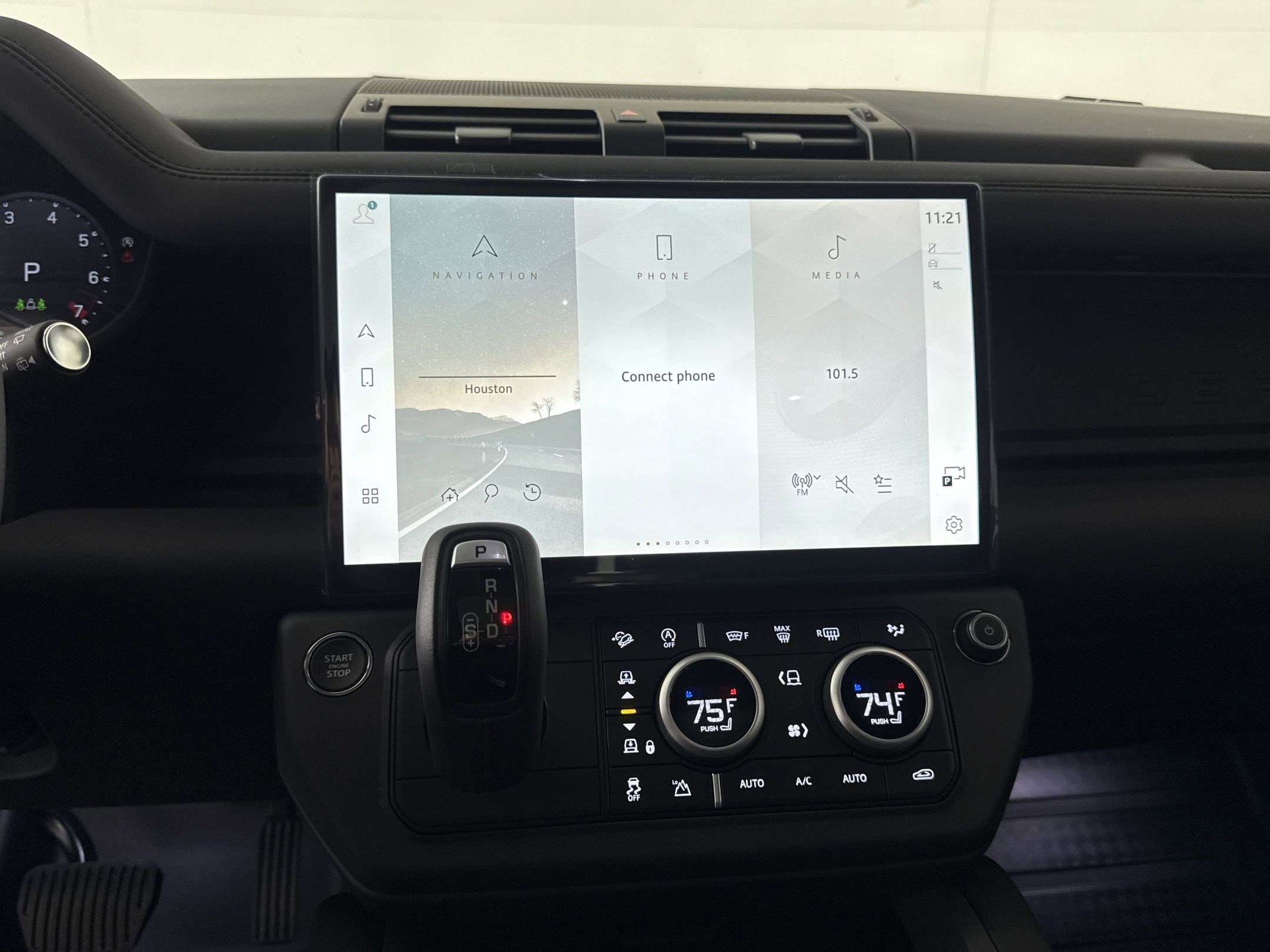 New 2026 Land Rover Defender 110 S AWD/4WD image 22