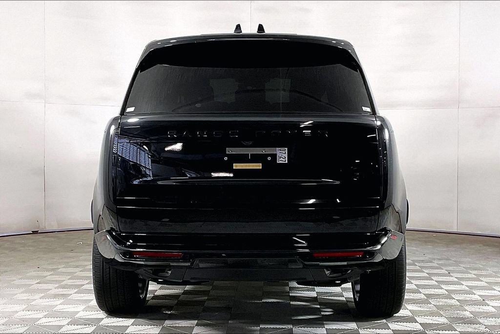 Used 2025 Land Rover Range Rover SE AWD/4WD image 3