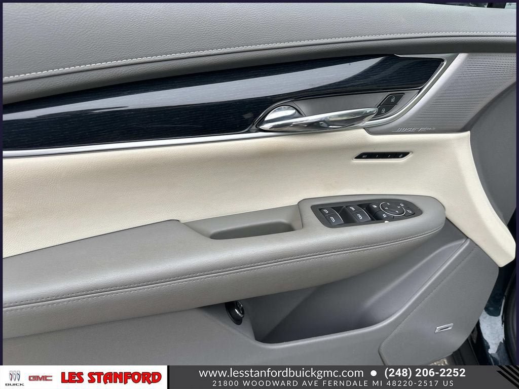 Certified 2025 Cadillac XT6 Premium Luxury AWD/4WD image 18