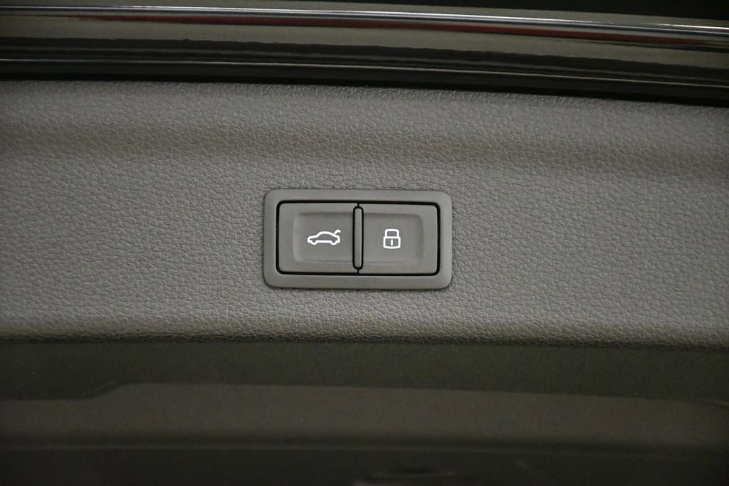 Used 2025 Audi Q3 2.0T Premium w/ Convenience Package image 55