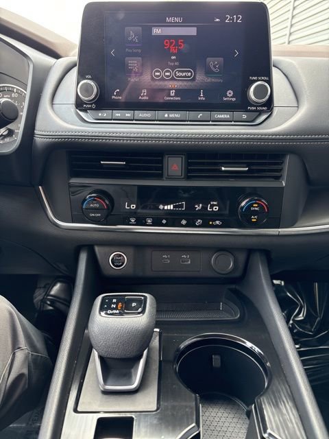 Used 2023 Nissan Rogue SV AWD/4WD image 9