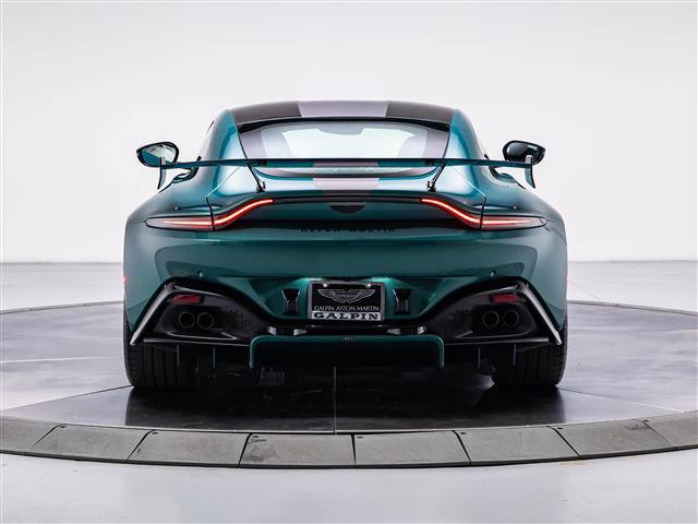 Used 2023 Aston Martin V8 Vantage Coupe RWD image 7