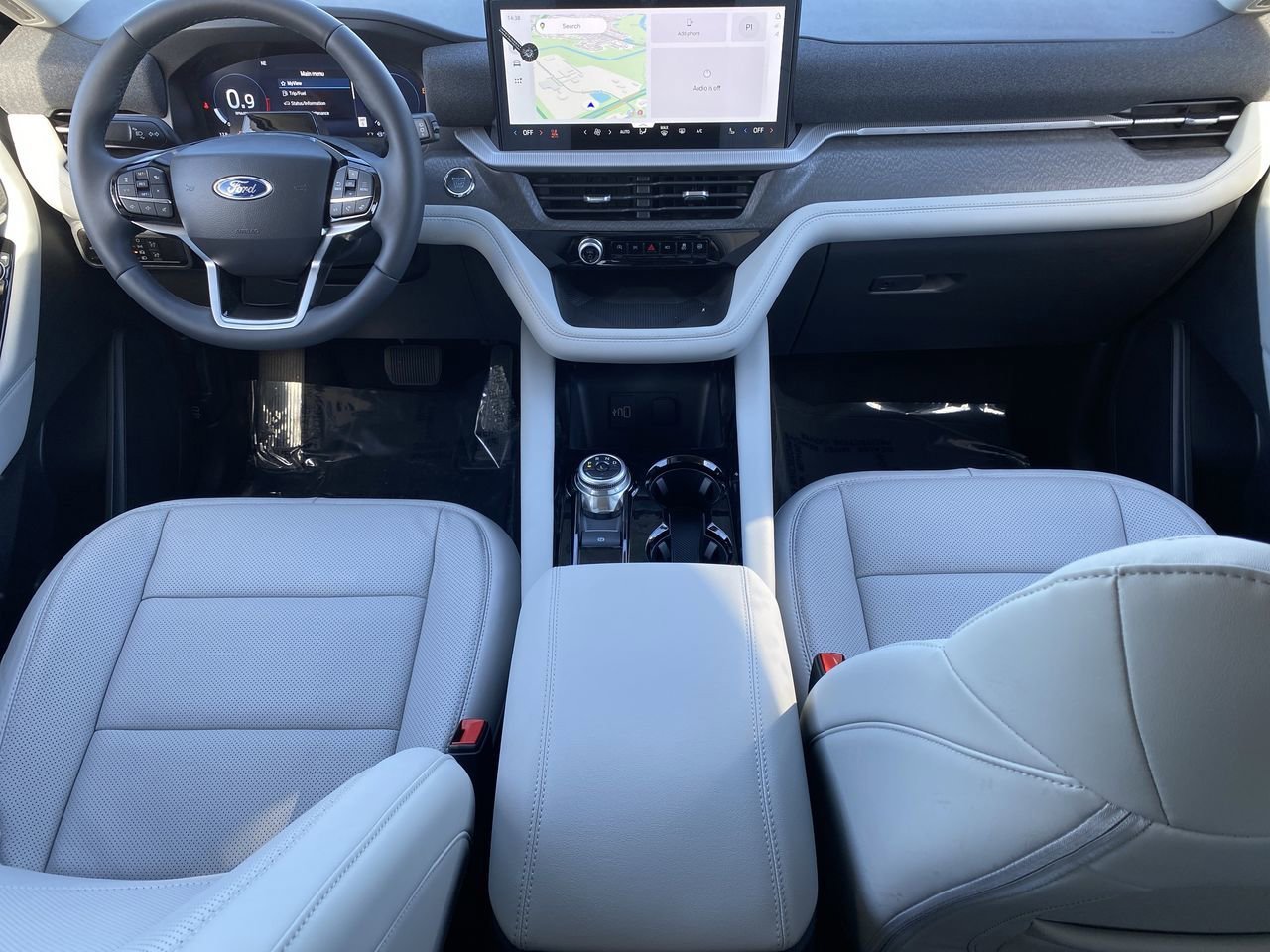 New 2026 Ford Explorer Platinum w/ LUX Leather Package AWD/4WD image 13