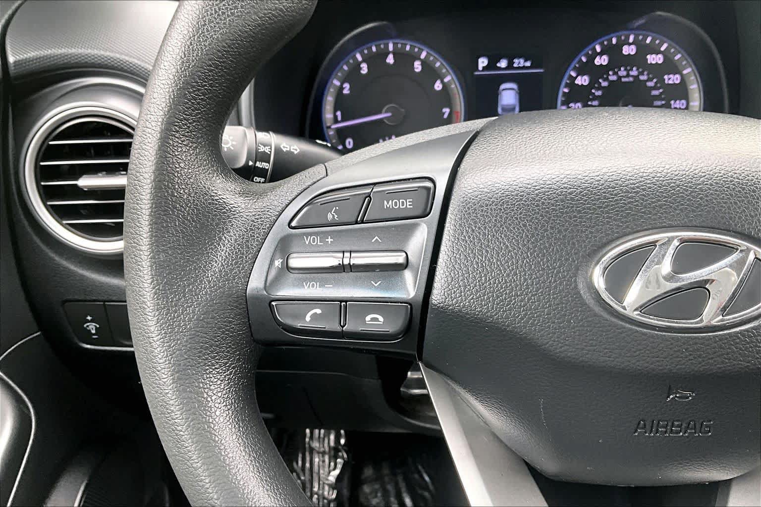 Used 2018 Hyundai Kona SE AWD/4WD image 24