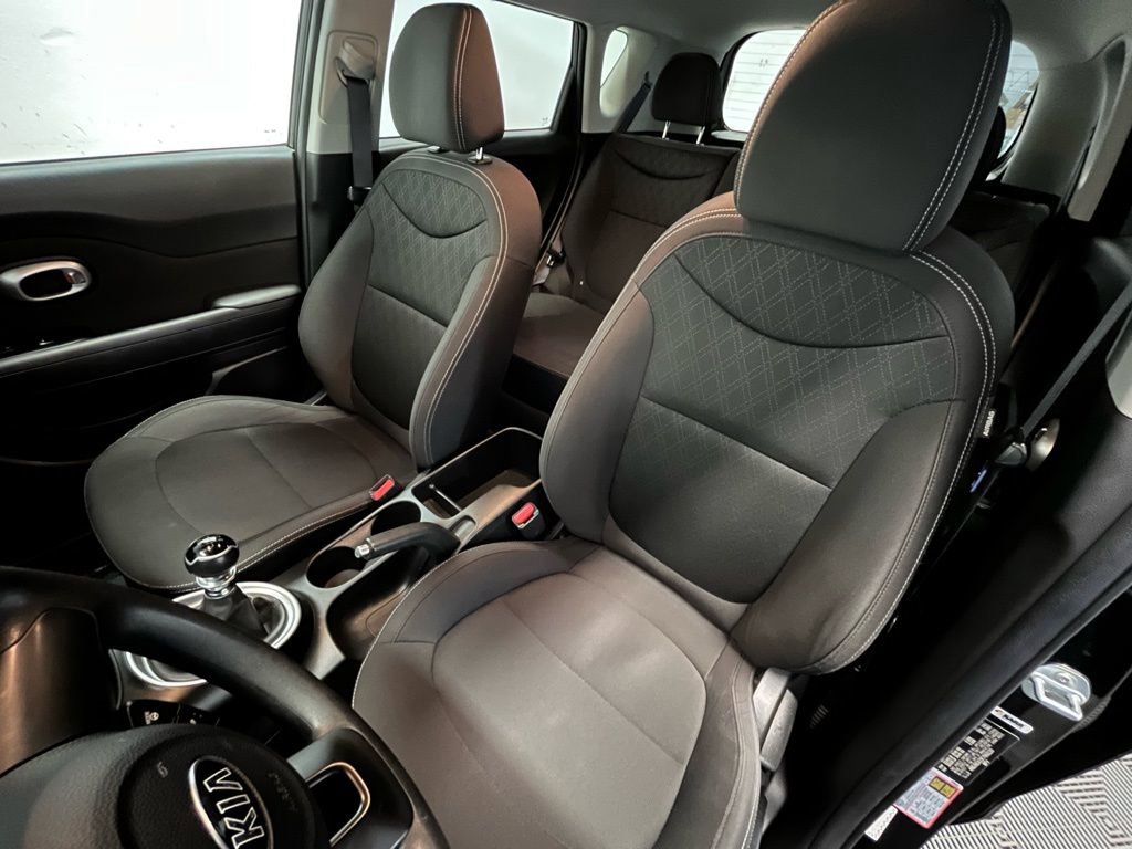 Used 2019 Kia Soul image 11