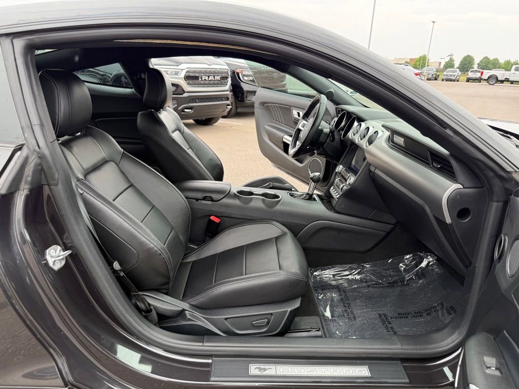 Used 2022 Ford Mustang Premium RWD image 10
