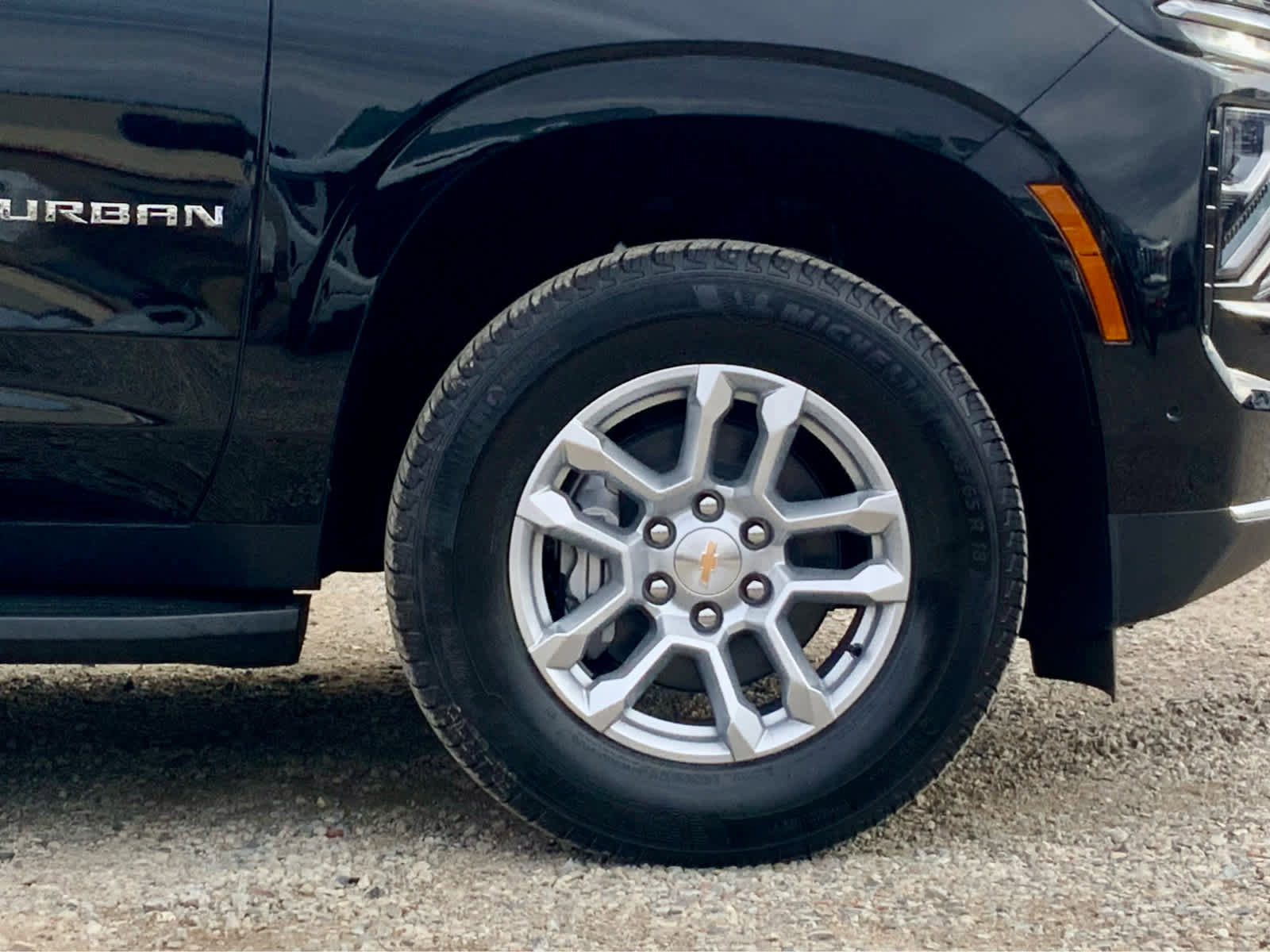 New 2026 Chevrolet Suburban LS image 17