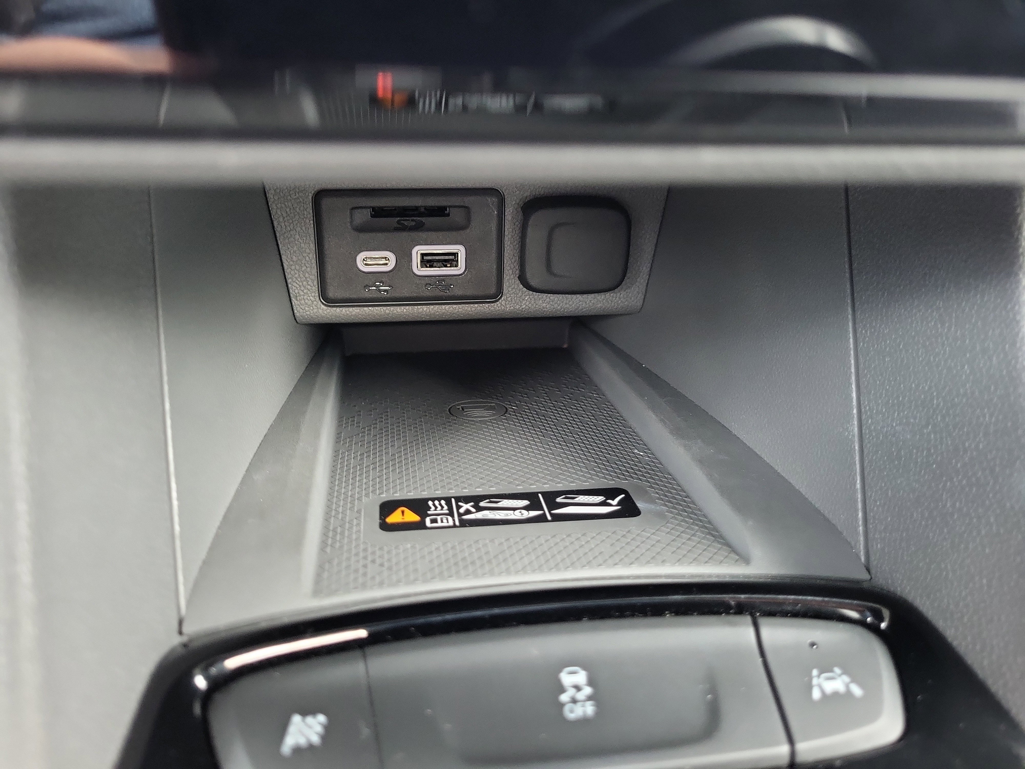 Certified 2023 Chevrolet Bolt EUV Premier image 31