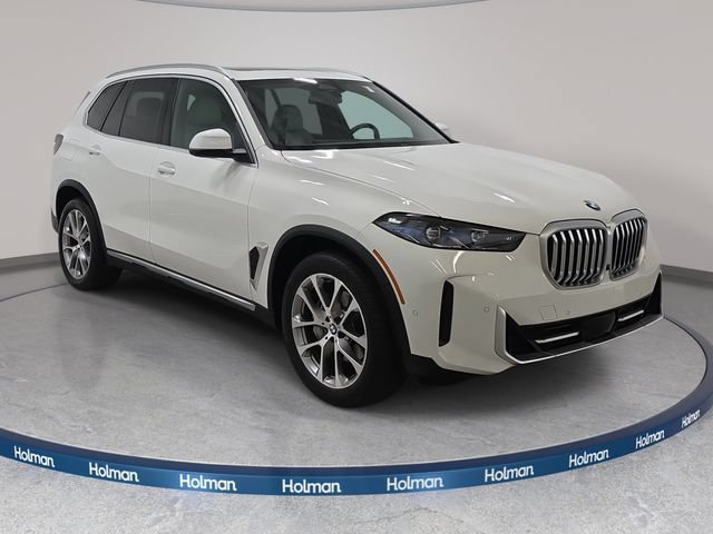 Used 2025 BMW X5 xDrive40i w/ Premium Package AWD/4WD image 3