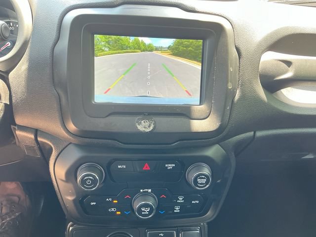 Used 2020 Jeep Renegade Latitude w/ Cold Weather Group AWD/4WD image 21