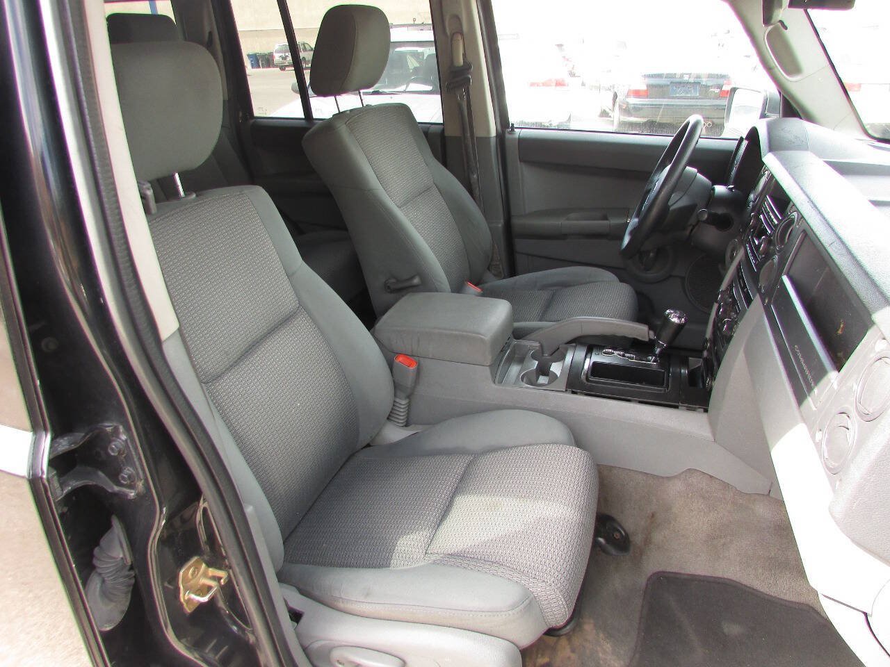 Used 2007 Jeep Commander Sport RWD image 12