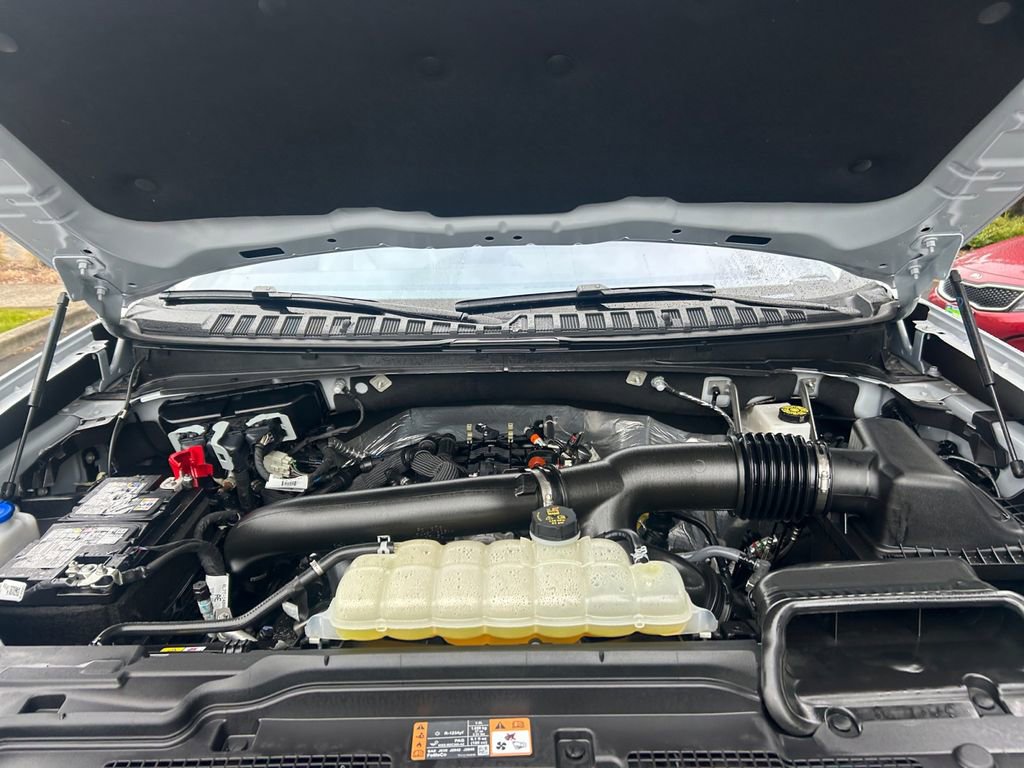 Used 2025 Ford Expedition Active image 29