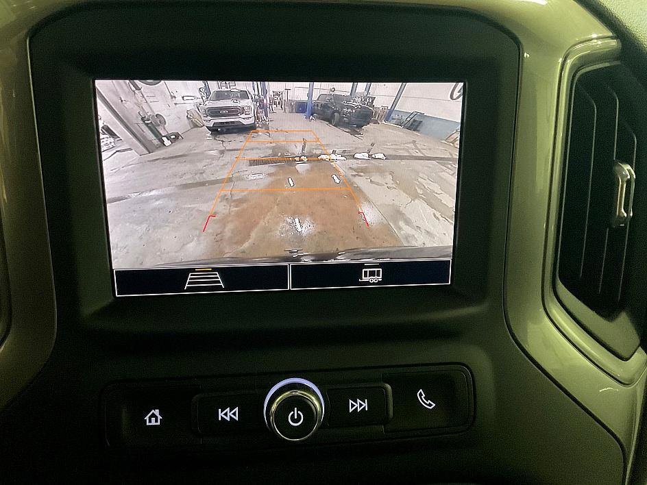 Used 2022 Chevrolet Silverado 1500 Custom image 6