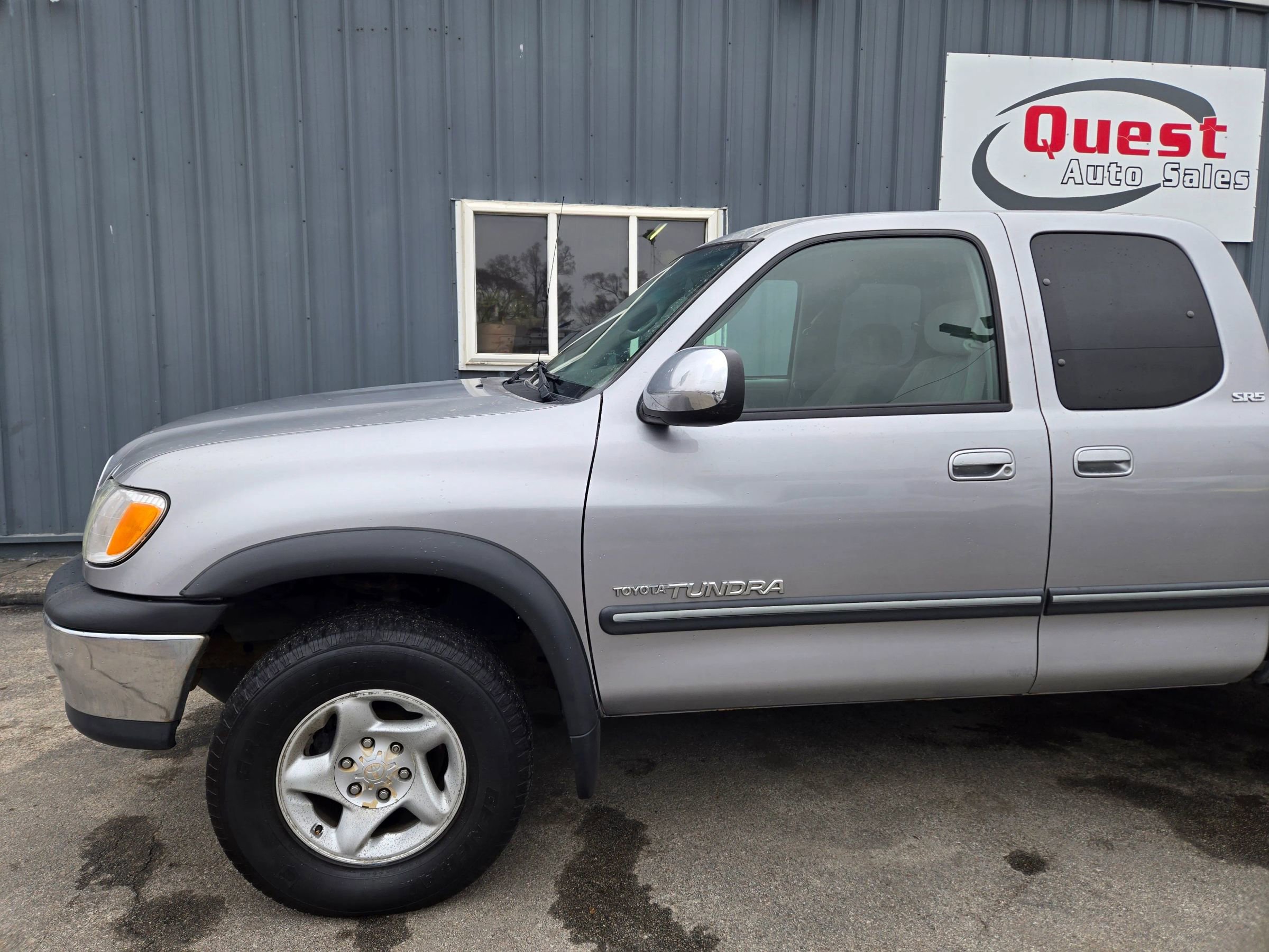 Used 2001 Toyota Tundra SR5 image 2