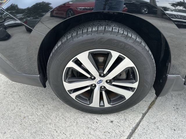 Used 2019 Subaru Outback 3.6R Limited w/ Popular Package #2 AWD/4WD image 10