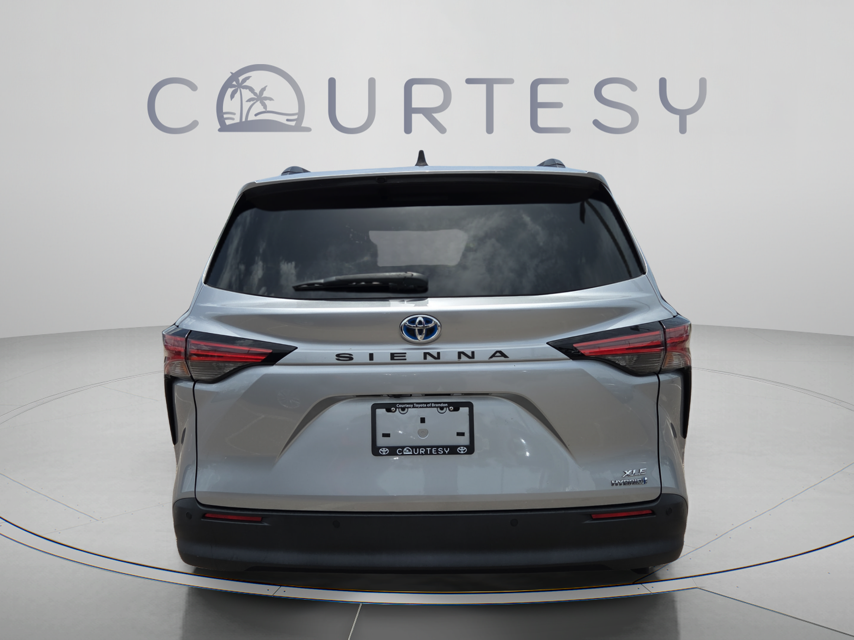 Certified 2021 Toyota Sienna XLE FWD image 4