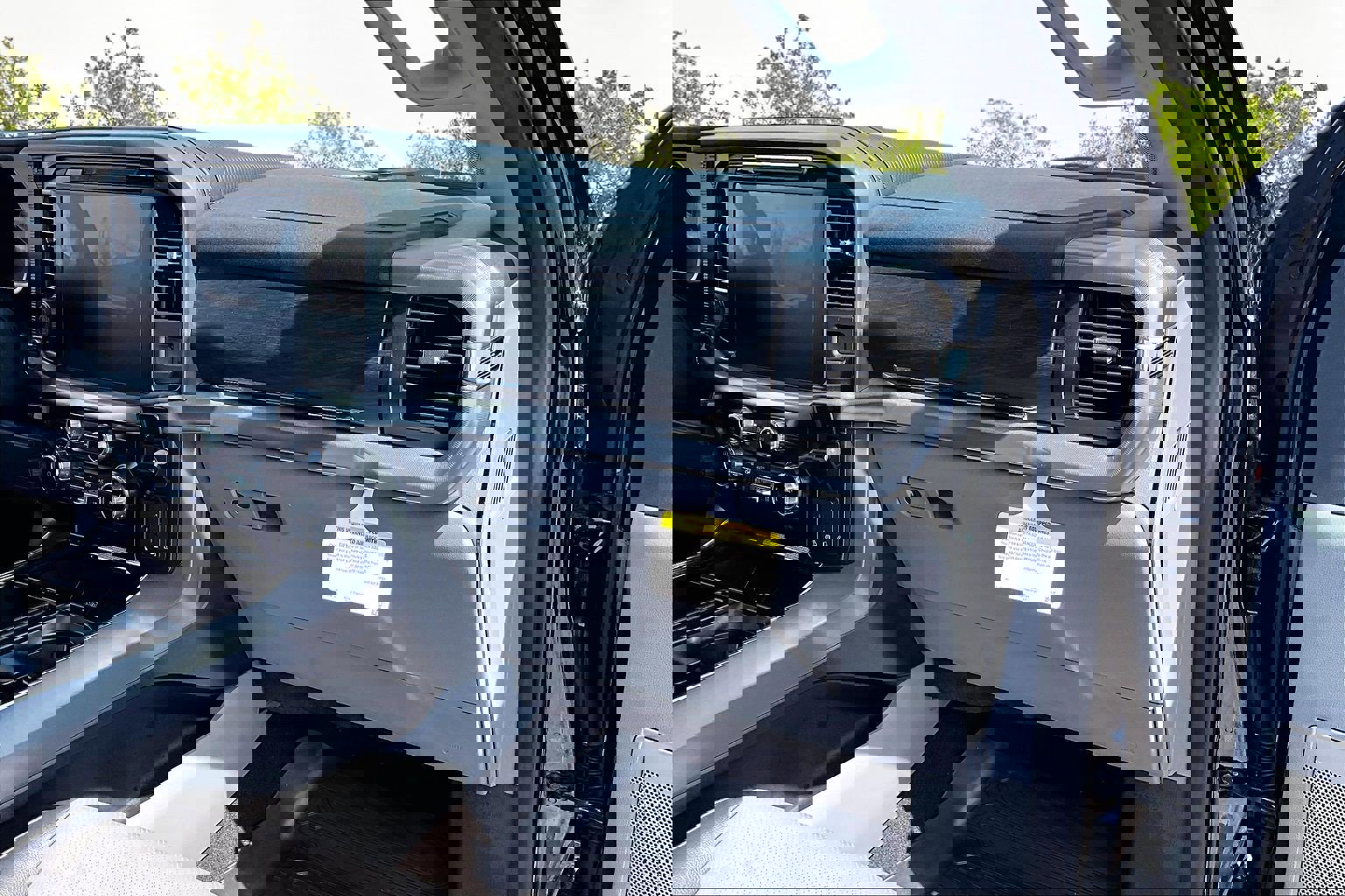 Certified 2025 Ford F150 Lariat w/ Equipment Group 502A High image 17