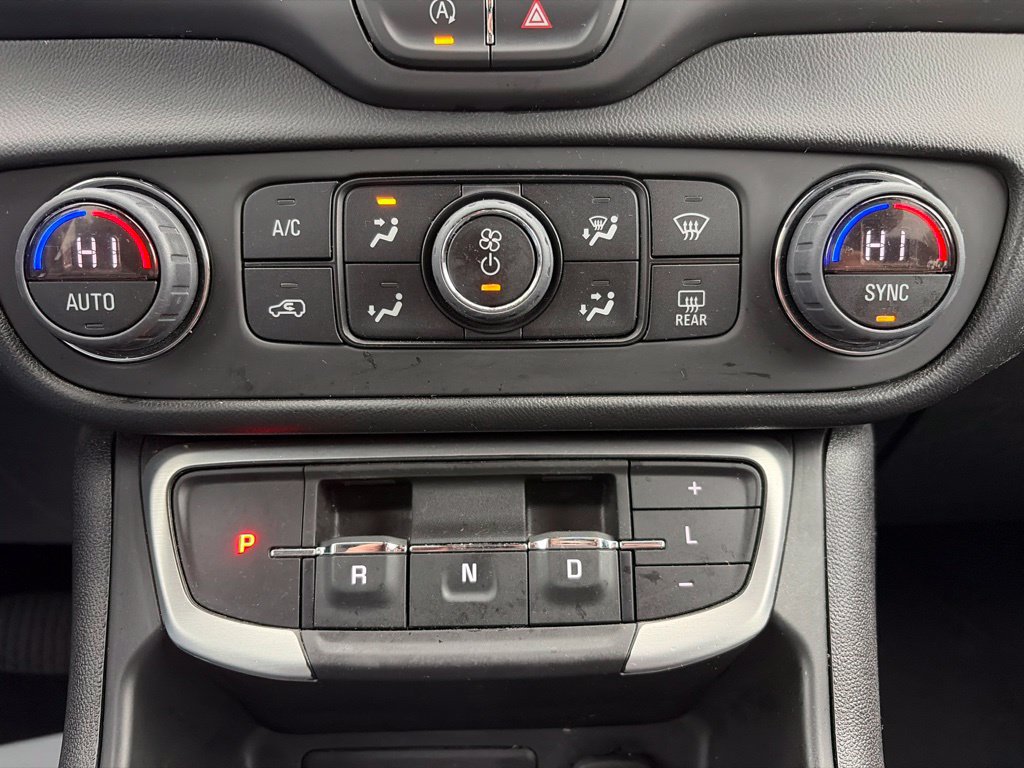 Used 2022 GMC Terrain SLE w/ Driver Convenience Package FWD image 8