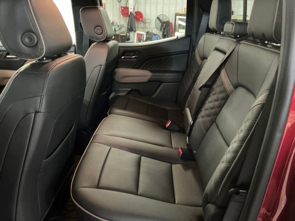 Certified 2025 GMC Canyon Denali AWD/4WD image 27