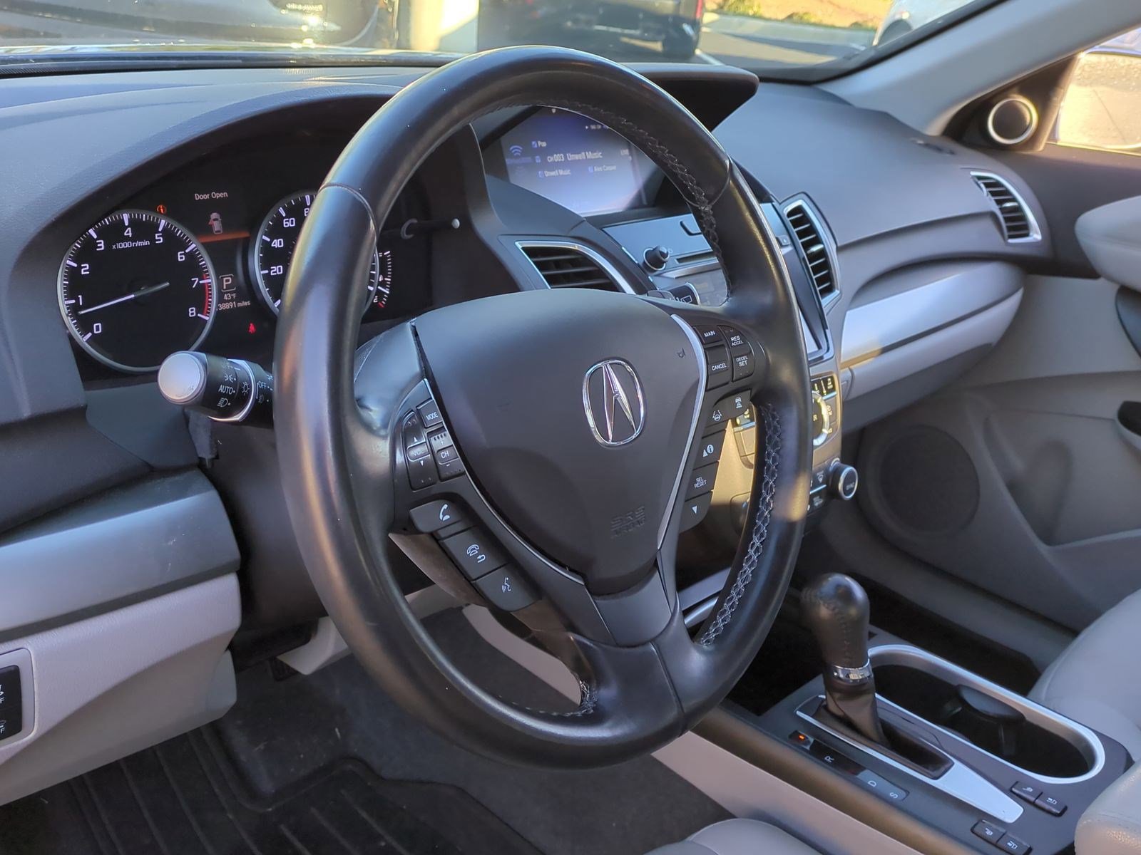 Used 2017 Acura RDX AWD w/ Advance Package image 16