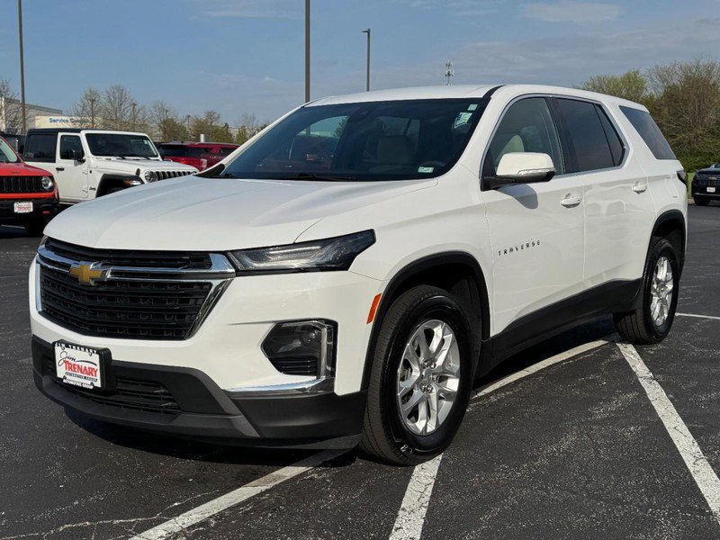 Used 2023 Chevrolet Traverse LS w/ Safety Package image 8