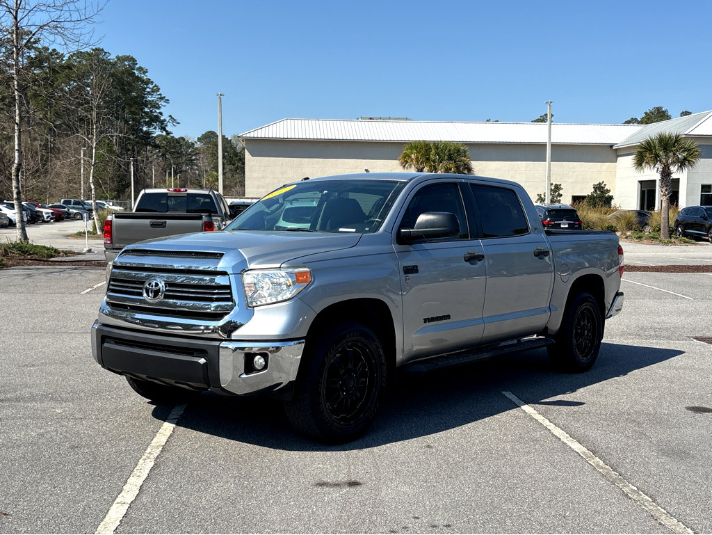 Used 2017 Toyota Tundra SR5 w/ SR5 Upgrade Package image 3