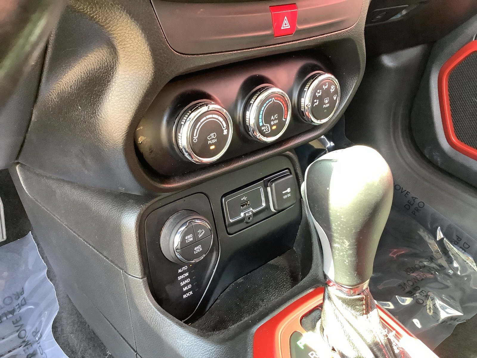 Used 2016 Jeep Renegade Trailhawk image 13