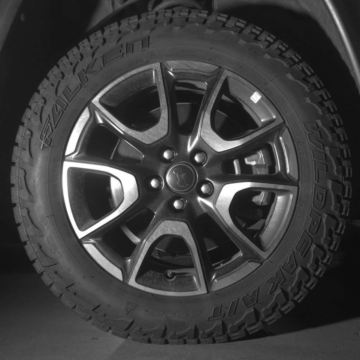 Used 2025 Jeep Compass Trailhawk image 13
