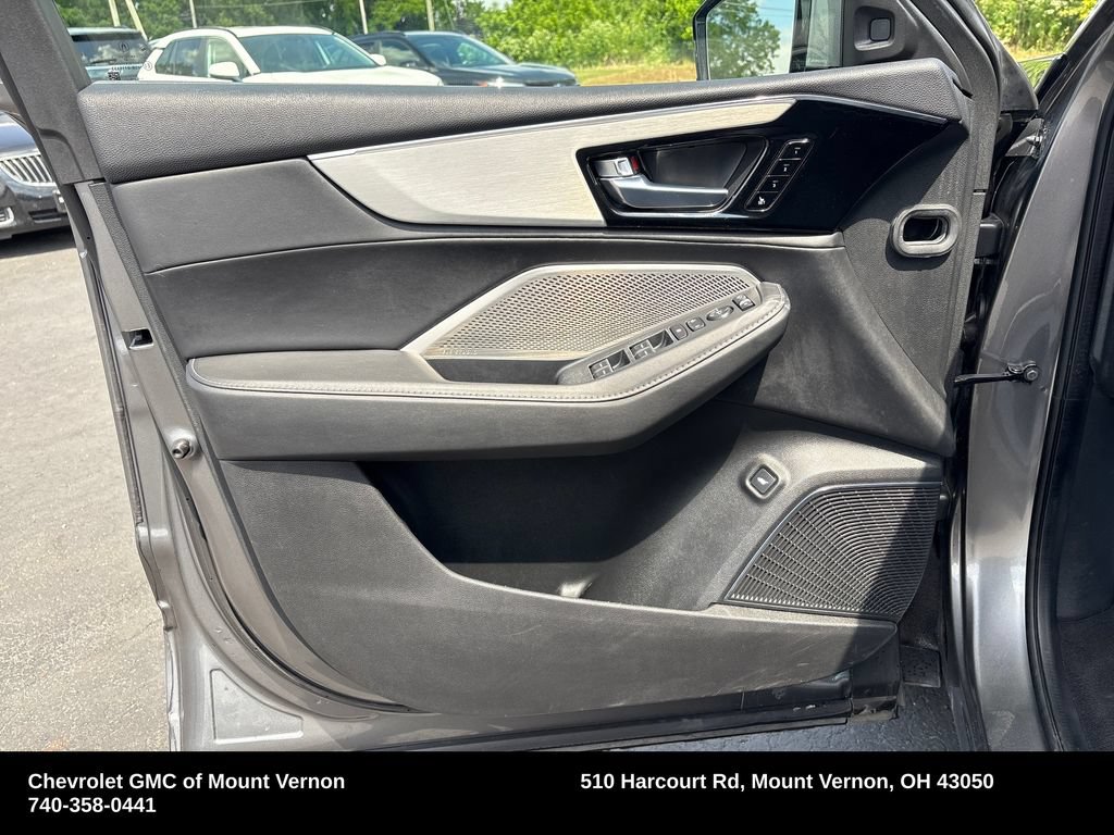 Used 2024 Acura MDX SH-AWD w/ Technology Package image 12