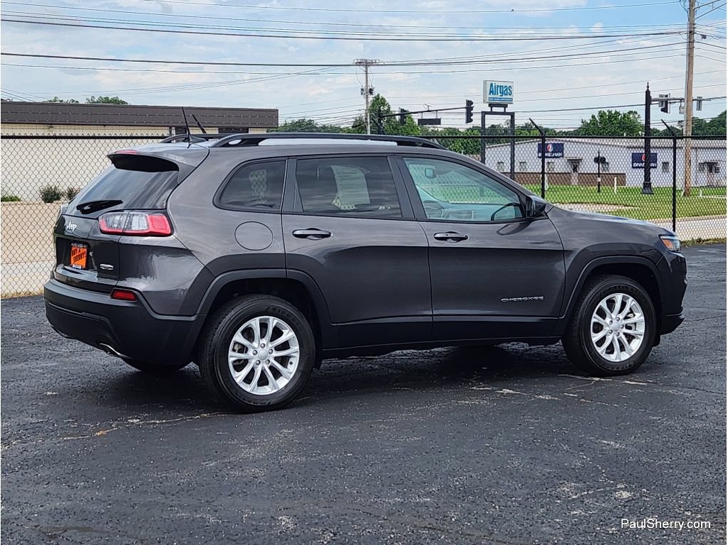 Used 2022 Jeep Cherokee Latitude Lux w/ Mopar Interior Package AWD/4WD image 7