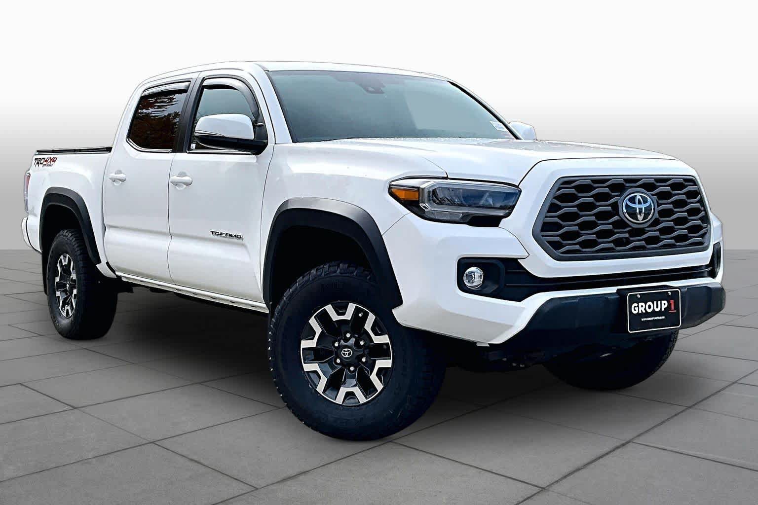 Used 2023 Toyota Tacoma TRD Off-Road w/ TRD Premium Off Road Package AWD/4WD image 3