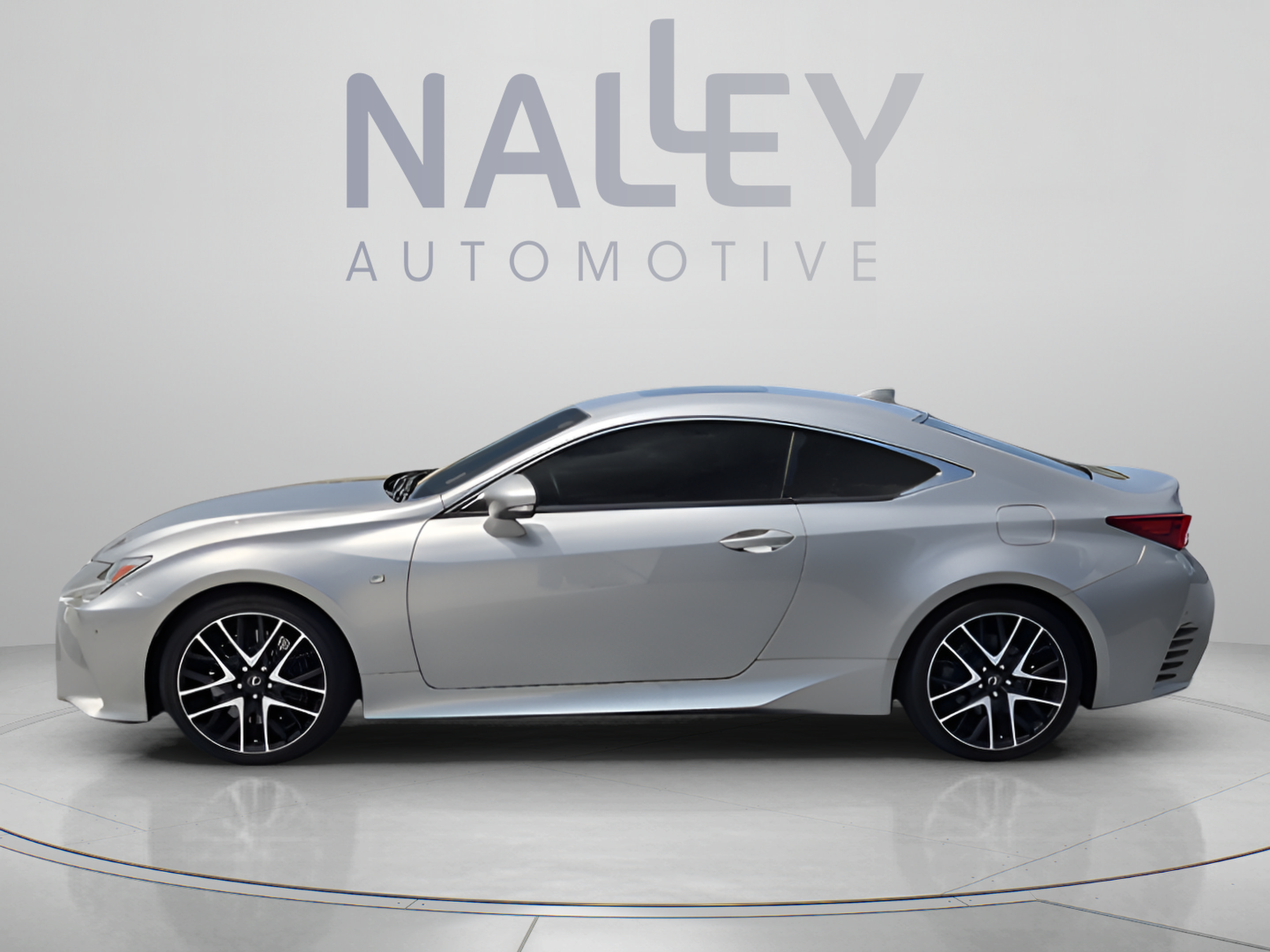 Used 2017 Lexus RC 200t F Sport RWD image 2