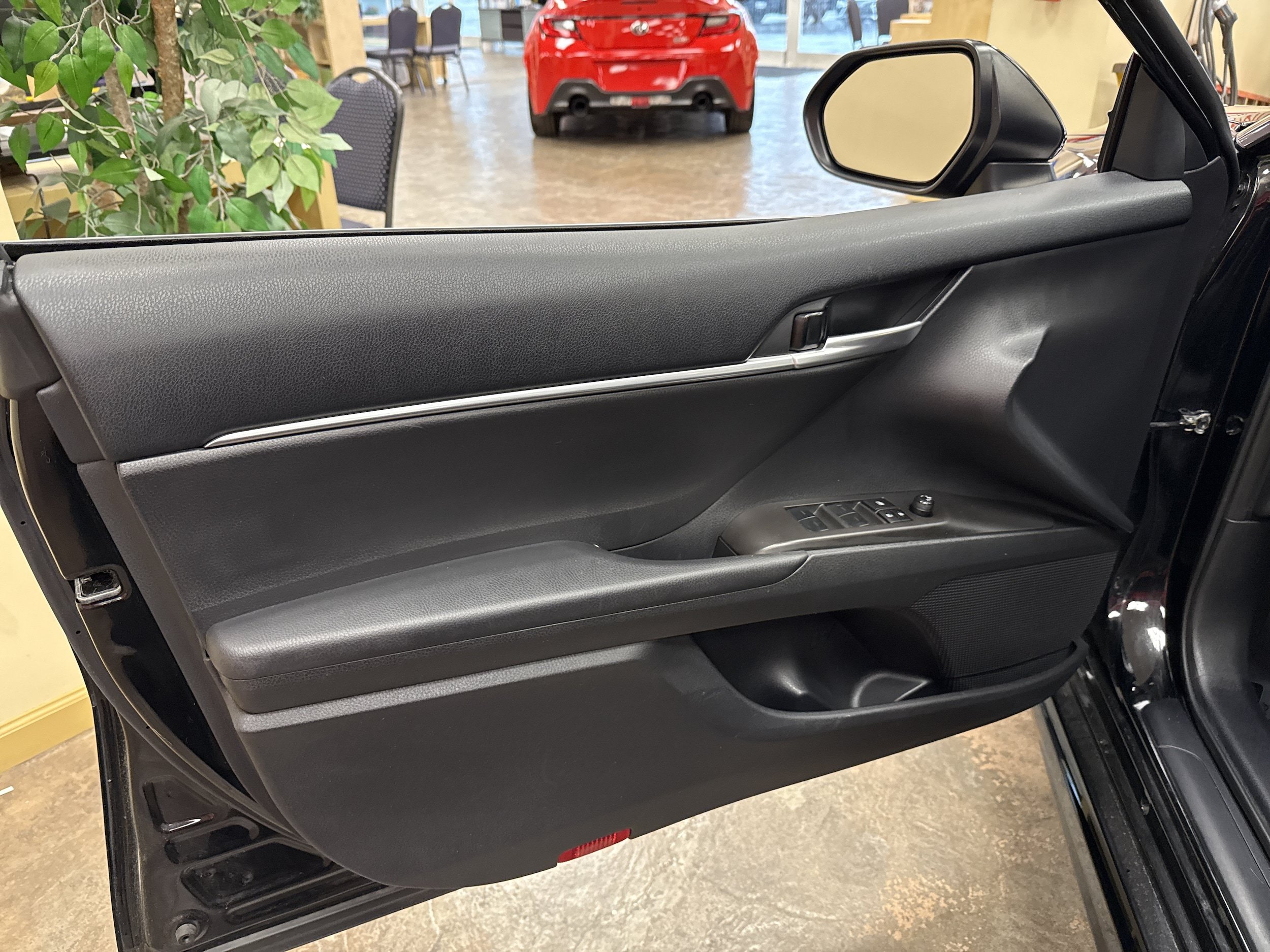 Used 2023 Toyota Camry SE FWD image 33