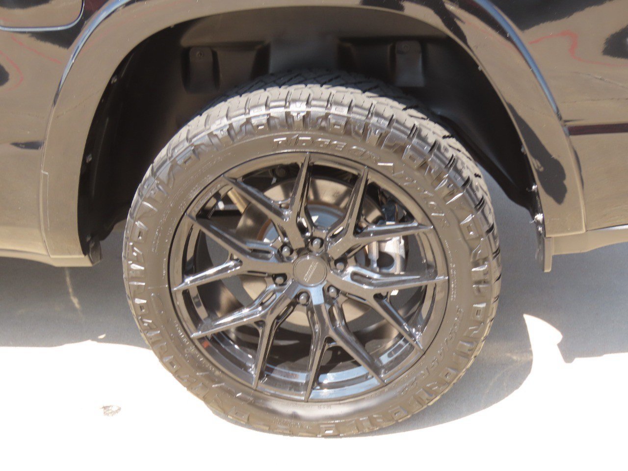 Used 2023 RAM 1500 Limited w/ Night Edition AWD/4WD image 17