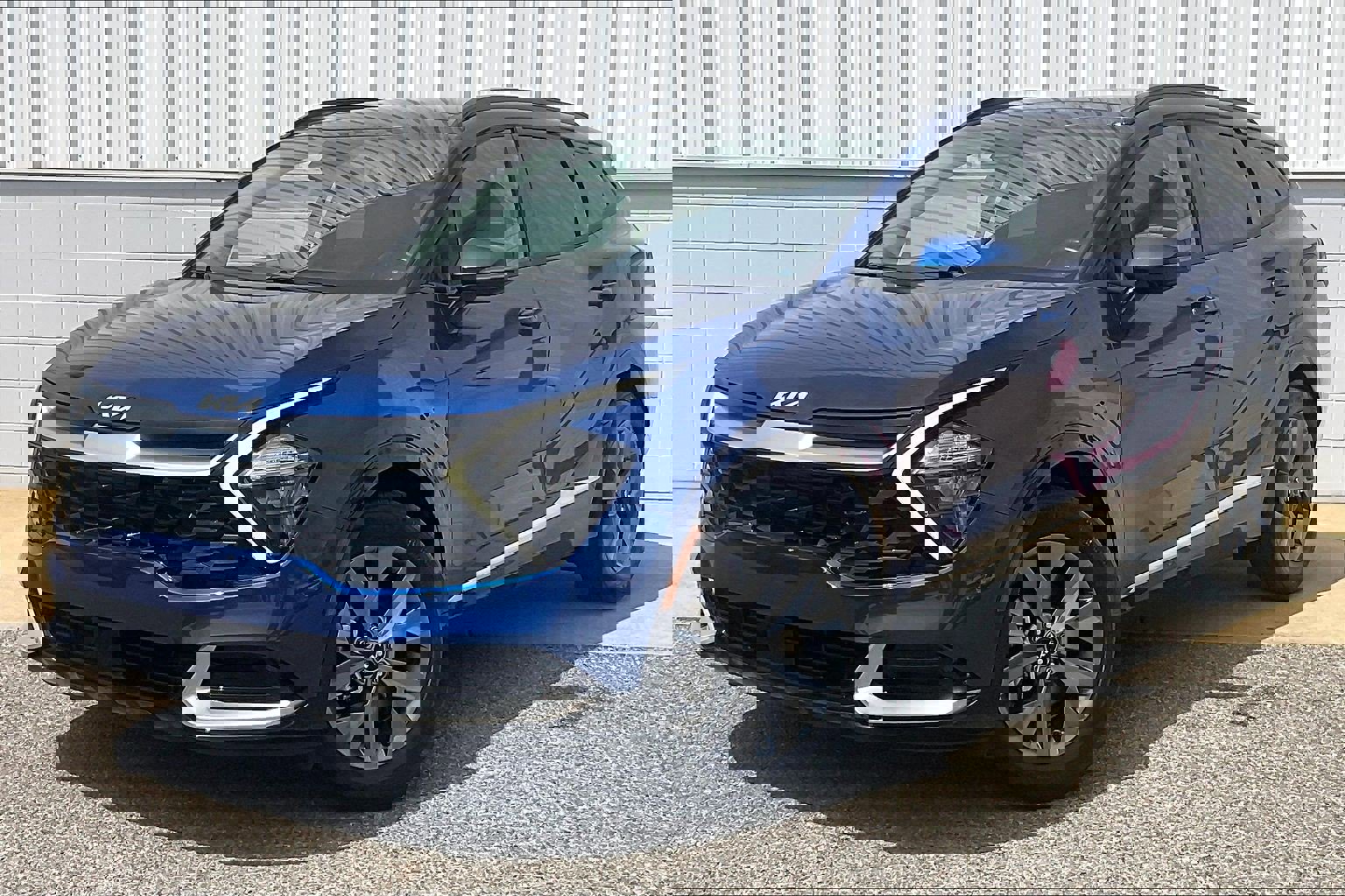 Used 2023 Kia Sportage SX FWD image 2