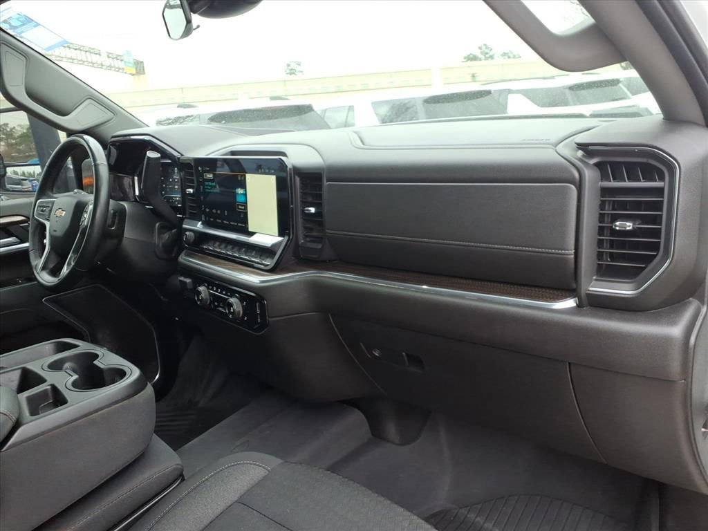 Used 2024 Chevrolet Silverado 2500 LT image 16