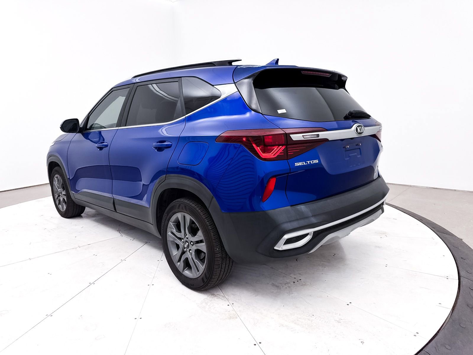 Used 2021 Kia Seltos S FWD image 15