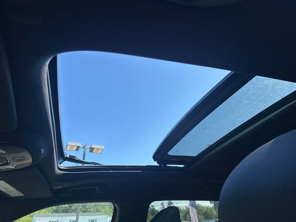 New 2025 Jeep Compass Latitude w/ Sun & Sound Group AWD/4WD image 25