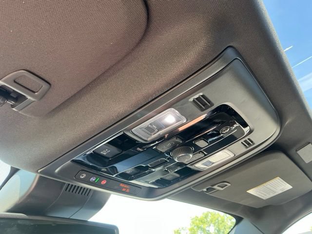 New 2026 Chevrolet Tahoe Premier w/ Sun And Tow Package AWD/4WD image 31