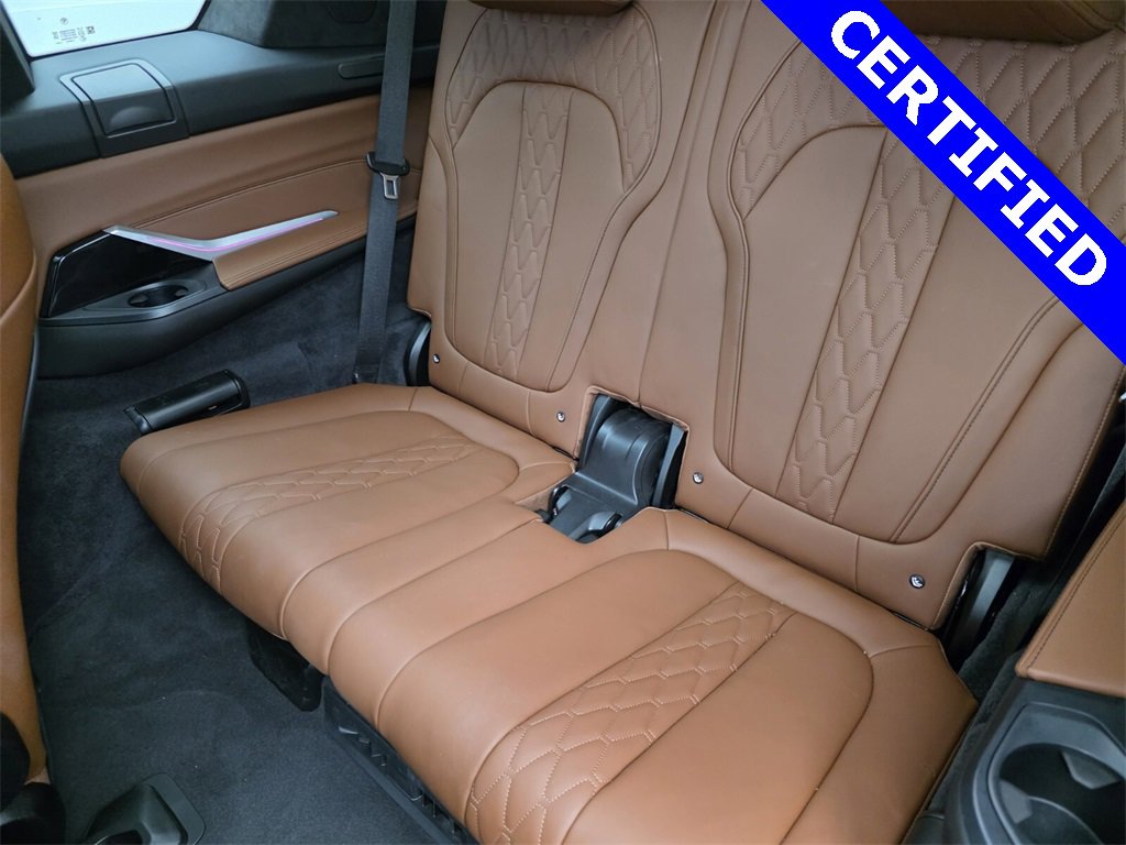 Used 2025 BMW X7 M60i image 17