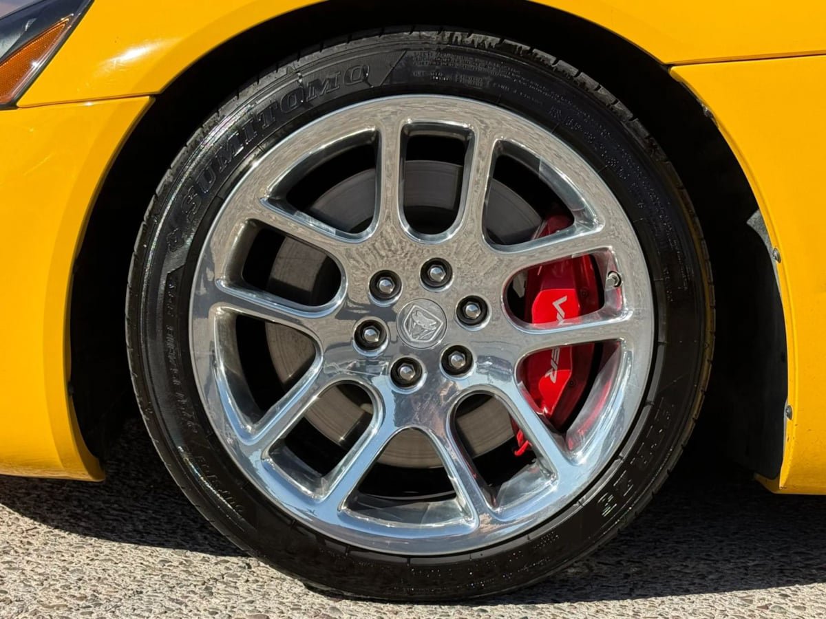 Used 2005 Dodge Viper SRT-10 RWD image 36
