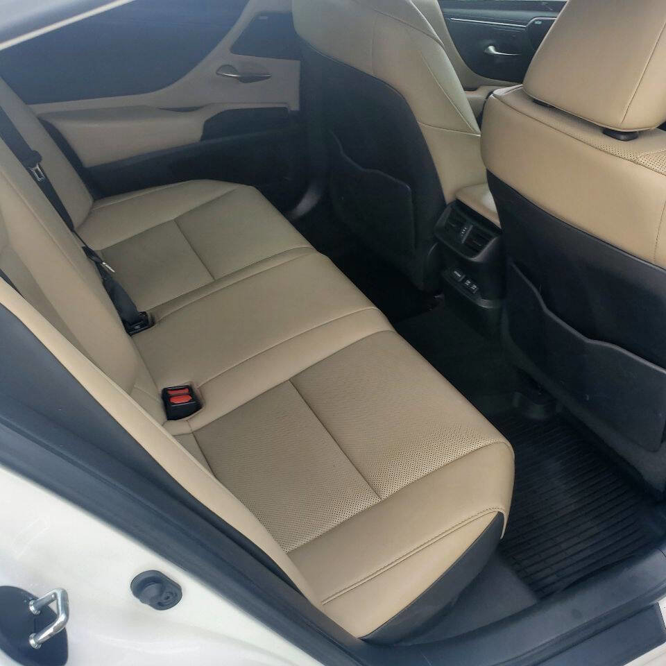 Used 2021 Lexus ES 300h w/ Premium Package image 26