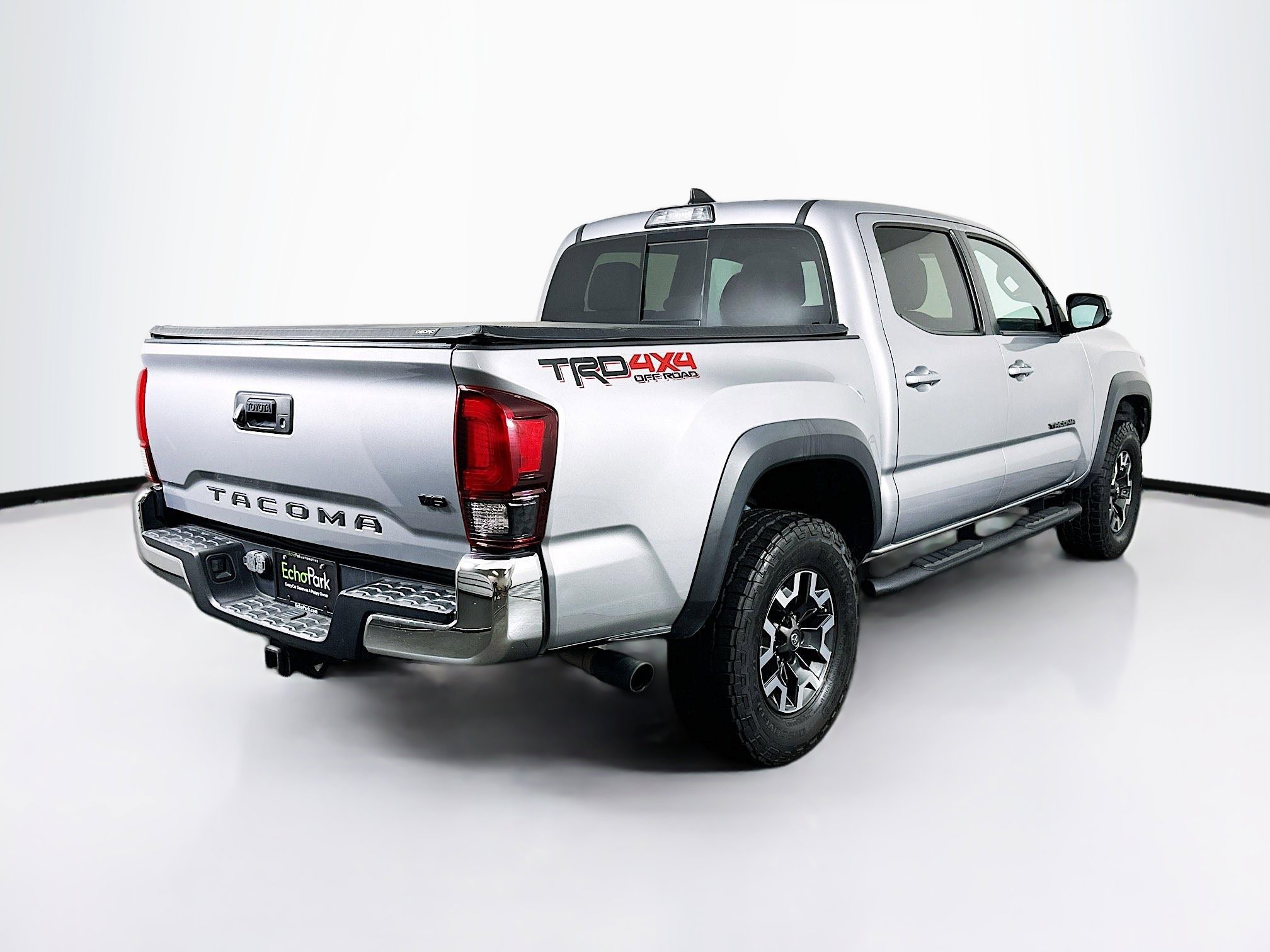 Used 2019 Toyota Tacoma TRD Off-Road w/ Four Season Floor Mat Package image 9