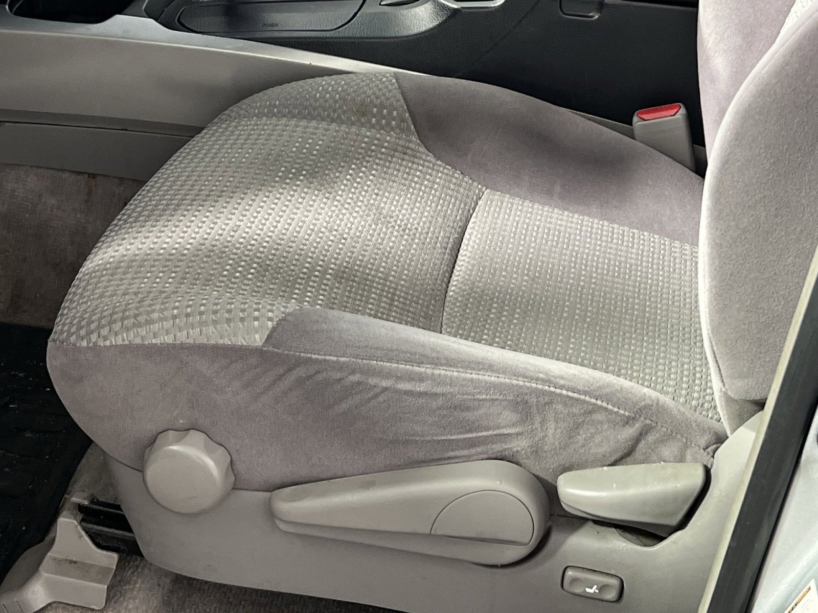 Used 2004 Toyota 4Runner SR5 image 13